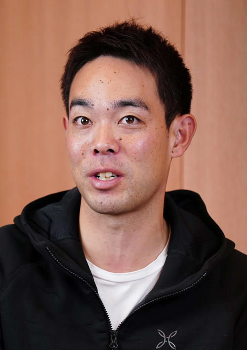 秋山翔吾の広島カープの試合出場はいつから 背番号は何番