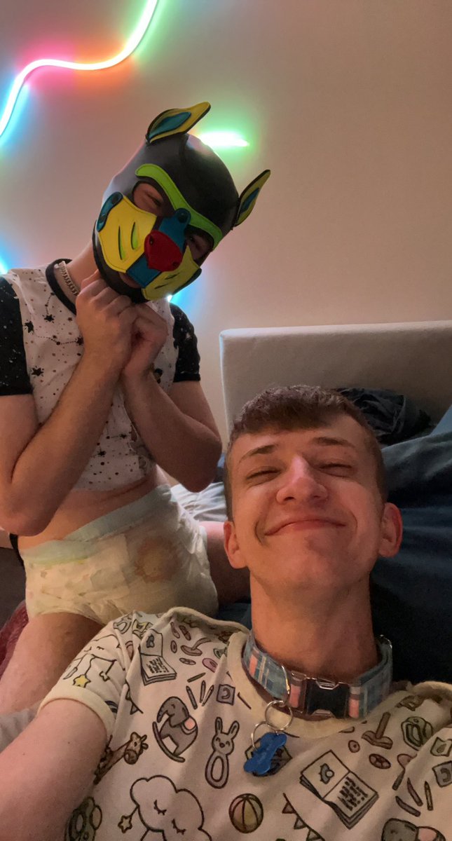 MaxyTheLittle's tweet photo. Omg it’s two cute puppies😁! I loved spending time with my Pack and had to take this amazingly adorable photo with @LilPupFinny I miss him and love him so so so so much🥺🥺🥺 #PackCanis https://t.co/ejueZgkXxs