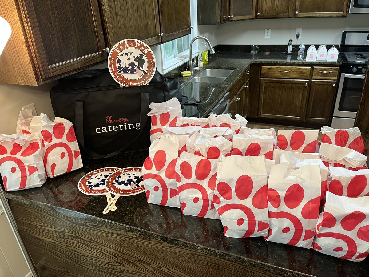 TAPSorg's tweet photo. Thanks to @cfaonjf for providing some delicious eats at our #TAPSFam outing in Marietta, Georgia for National Park Fishing Day!
@ChickfilA https://t.co/NFMr1Hpi39