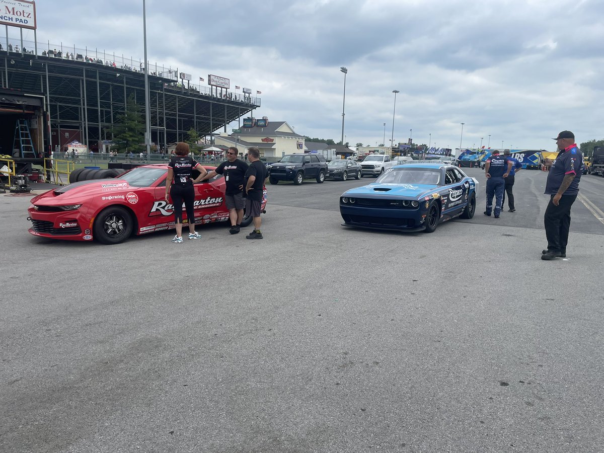 FactoryStockSho's tweet photo. Semifinalists rolling to the lanes from @NorwalkRaceFans https://t.co/qlZeLmHo4y