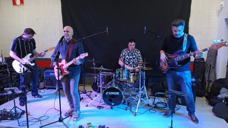 Flashback Band tweet media
