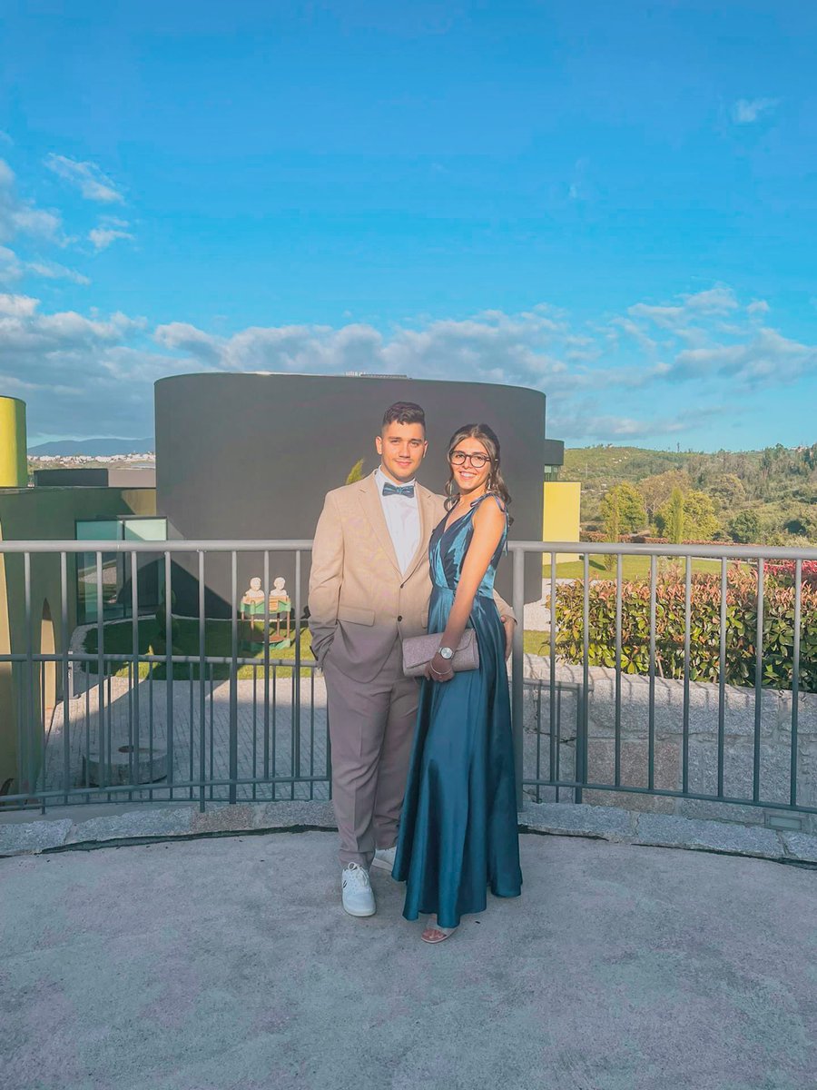 Ritaborges27's tweet photo. Prom ✨🤍 https://t.co/C5r2lnkB2B
