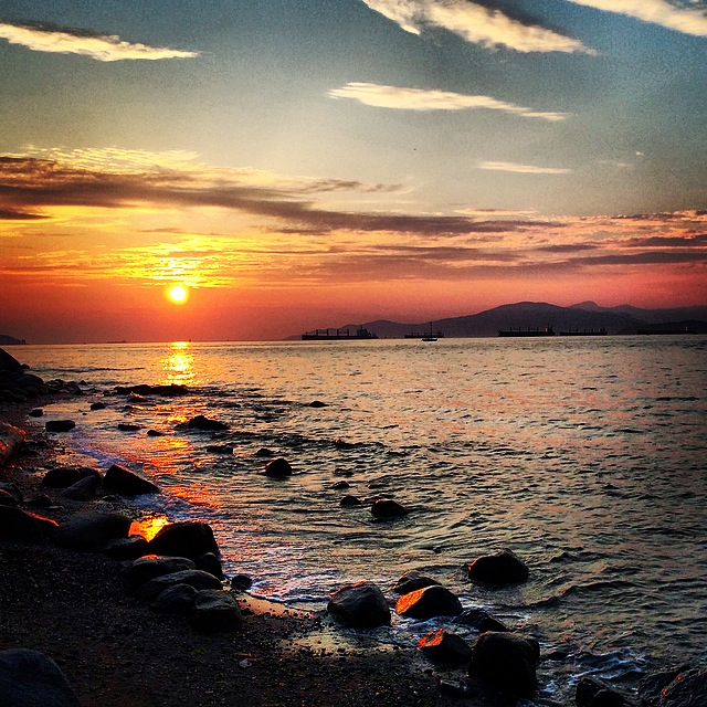 vidhithakkar's tweet photo. The #views from my summer travels. When you live in B.C. you have to enjoy the view on the weekend! We are  super excited &amp; thrilled that he is leading #newoperations at Kitsilano tomorrow, leading a team of 15 staff at a restaurant. #keymilestone #rosegarden walk #Vancouver, BC https://t.co/6wGPxAcQhR