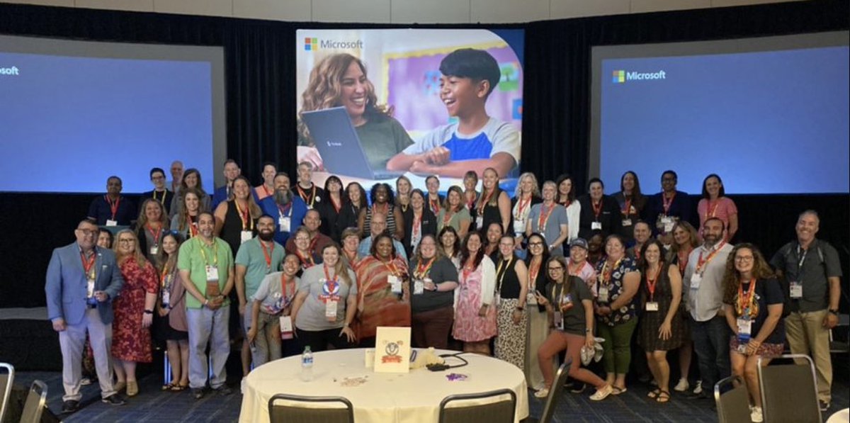 Becky Keene 🦋 tweet media