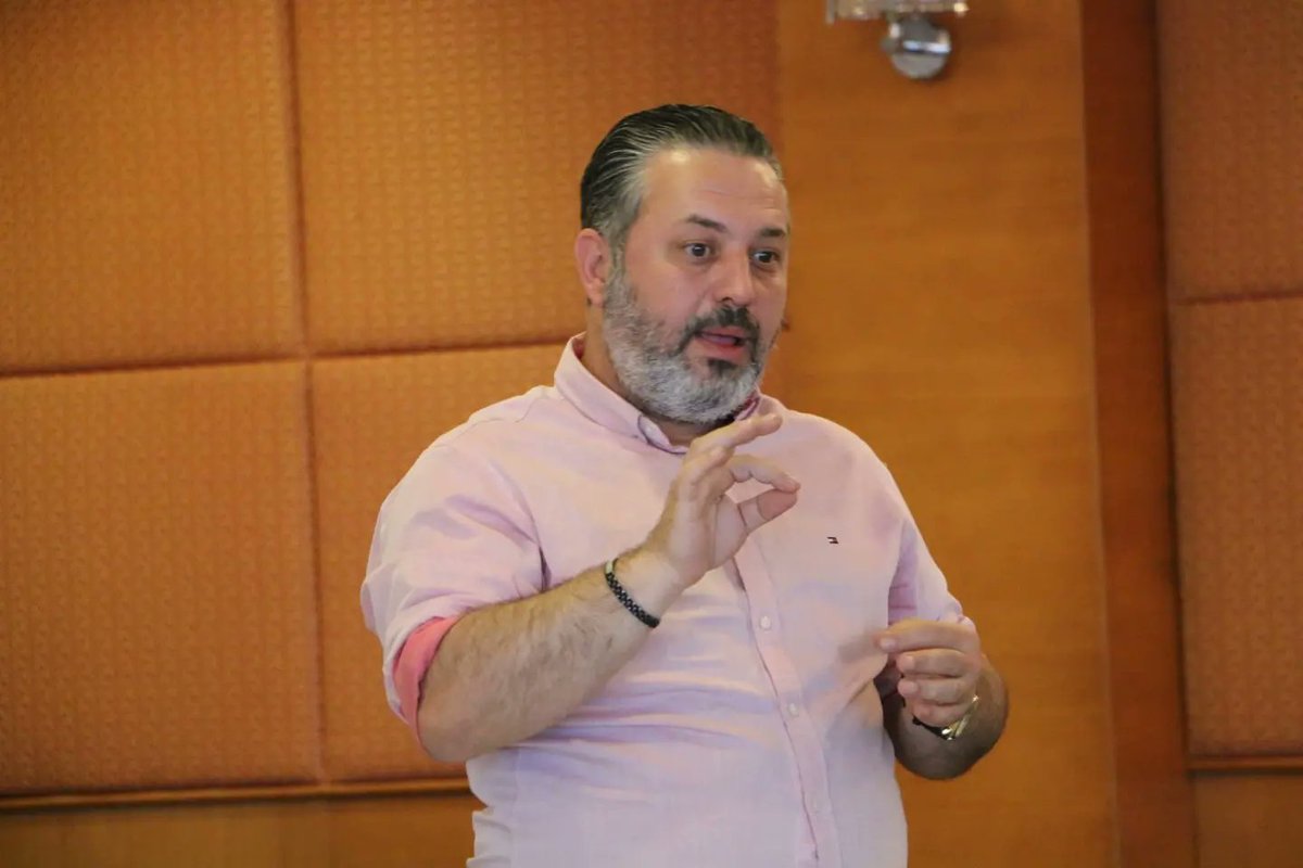 Yine yoğun bir gündü sağır camiası için çalışmalar devam ediyor Sayın Başkan kerim vural başkanlığında @kerimvural61 @yakupumitkihtir <a href="/tiesfed/">Türkiye İşitme Engelliler Spor Federasyonu</a> <a href="/bulentersoz77/">BÜLENT ERSÖZ</a> <a href="/ismailtek26/">İsmail TEK</a> <a href="/aliismetoner/">Ali İsmet Öner</a> @serhatozt_