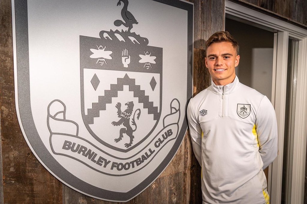 Scott Twine (@scotttwine10) on Twitter photo Absolutely delighted to sign for <a href="/BurnleyOfficial/">Burnley FC (P)</a>! I cannot wait for the season to start #UTC ⚽️ Absolutely delighted to sign for <a href="/BurnleyOfficial/">Burnley FC (P)</a>! I cannot wait for the season to start #UTC ⚽️