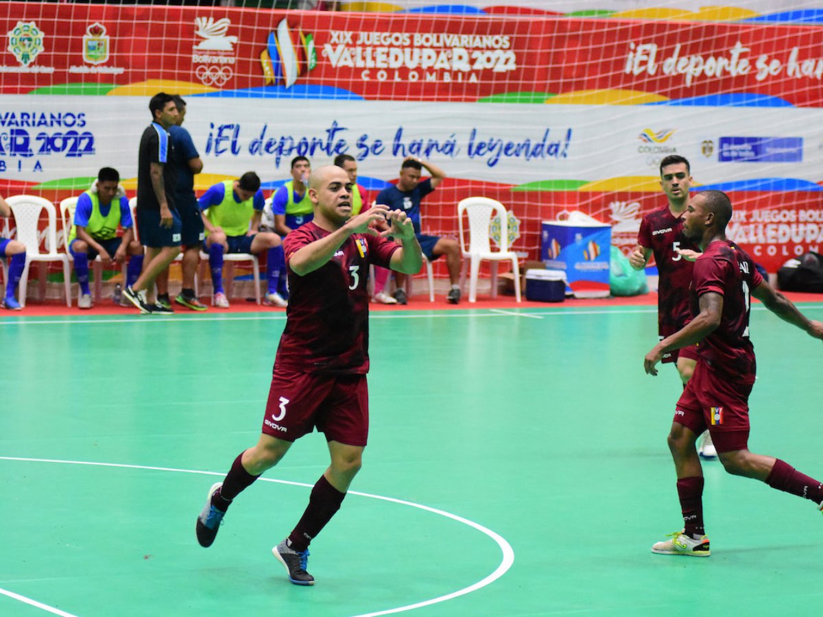 Futsal TV tweet media