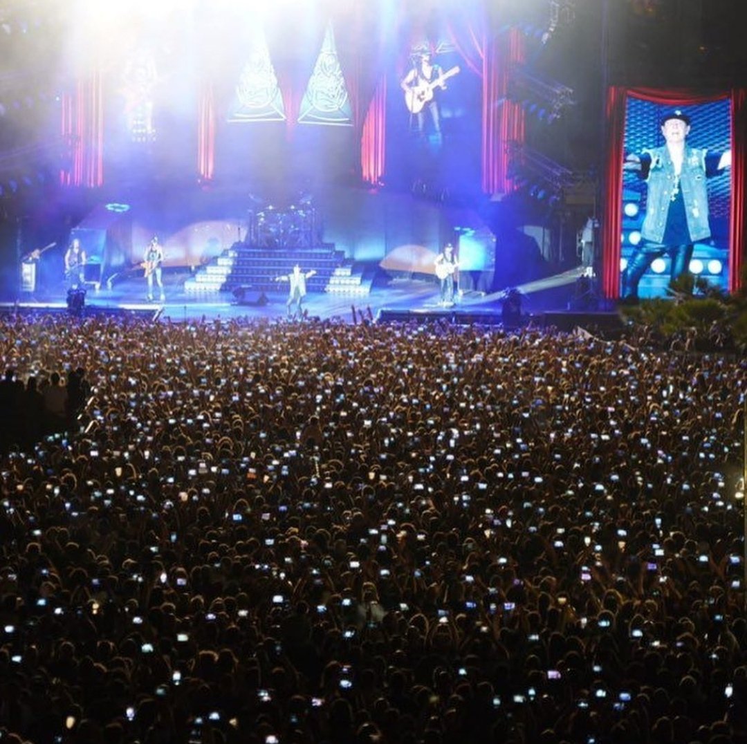 David Caro tweet media