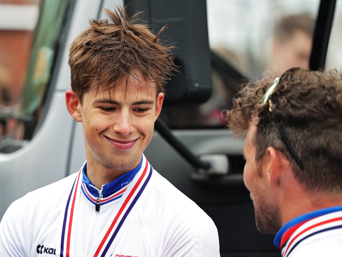 Congratulations to <a href="/samuel_wats0n/">Sam Watson</a>, 2022 U23 Men's National Road Race Champion! 🇬🇧

🥈 <a href="/LewisAskey/">Lewis Askey</a> (<a href="/groupamafdj_ct/">La Conti Groupama-FDJ</a>)
🥉 <a href="/JimmersBrown/">Jim Brown</a> (@wivsungod)

#NationalRoadChamps