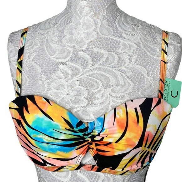 So good I had to share! Check out all the items I'm loving on <a href="/Poshmarkapp/">Poshmark</a> #poshmark #fashion #style #shopmycloset #clarks #sundazed: posh.mk/nuWlhjchbrb