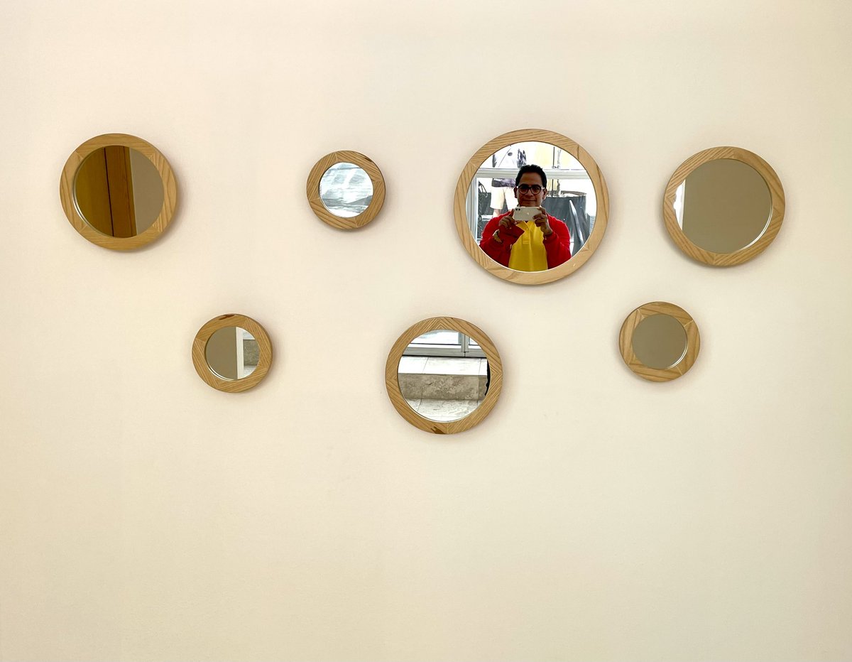 HomerikiPS's tweet photo. “un juego de espejos donde a veces gano y celebro y otras, pierdo y lloro…” 🪞
#hedicho #fraseshomerescas
#espejo #reflejo #imagen #mirror #instamirror
#gay #gayisokay #gayguy #instagay
#oaxaqueñopresumido https://t.co/OrduGzFrcl