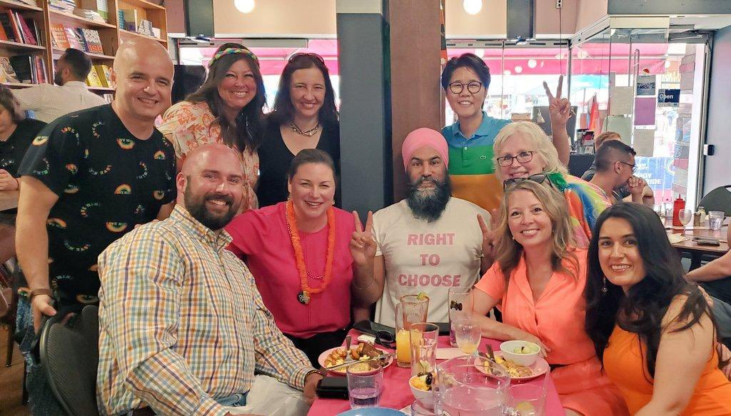 Wow! Enjoying the food, drink, and #drag performances with our #ndp team at ⁦#Pride at ⁦@gladdaybooks⁩ ⁦@kristynwongtam⁩ ⁦@MTaylorNDP⁩ ⁦@CFifeKW⁩ ⁦@JagmeetS13⁩ ⁦@CFifeKW⁩ ⁦@normsworld⁩ ⁦@PeggySattlerNDP⁩