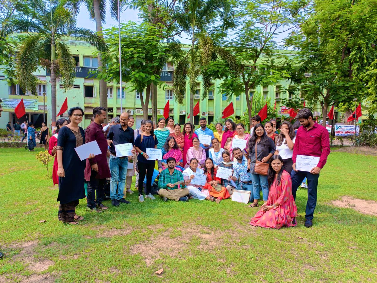 varshachirps's tweet photo. Summer course on Gender and Development at #ANSISS @Sandhya78394615 in collaboration with @c3_india @Anamikapri 
It was such an enriching experience with eminent scholars - @priyam_manisha @hashiyaarai @ManishKJha1908 @amruta6soni @ShubhSwain @Najunoonnapari to name a few. https://t.co/4g2hIOhz4z