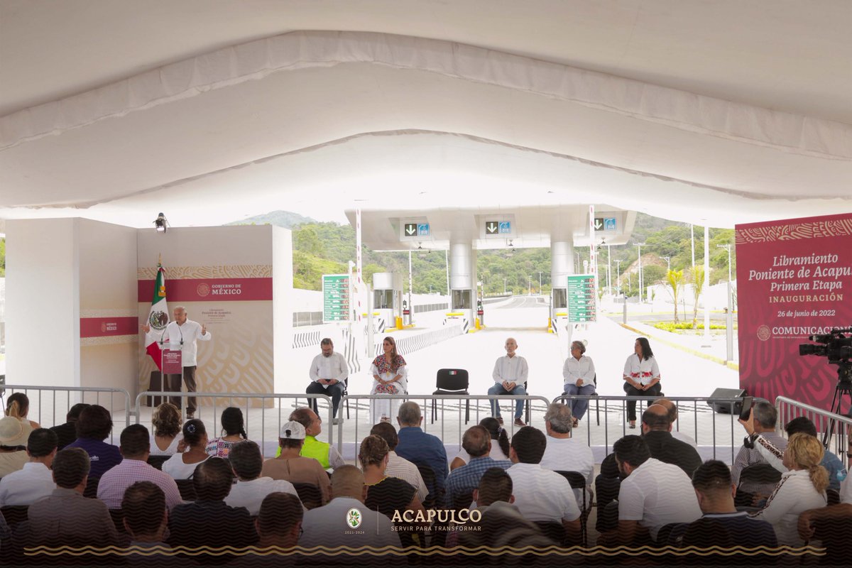 AbelinaLopezR's tweet photo. Acompañamos al Presidente @lopezobrador_ y a la gobernadora @EvelynSalgadoP durante la inauguración del Libramiento Poniente de Acapulco, una obra que beneficiará nuestra comunicación hacia la Costa Grande y que impulsa el crecimiento y desarrollo de nuestras regiones. https://t.co/DoHYB6Muwg