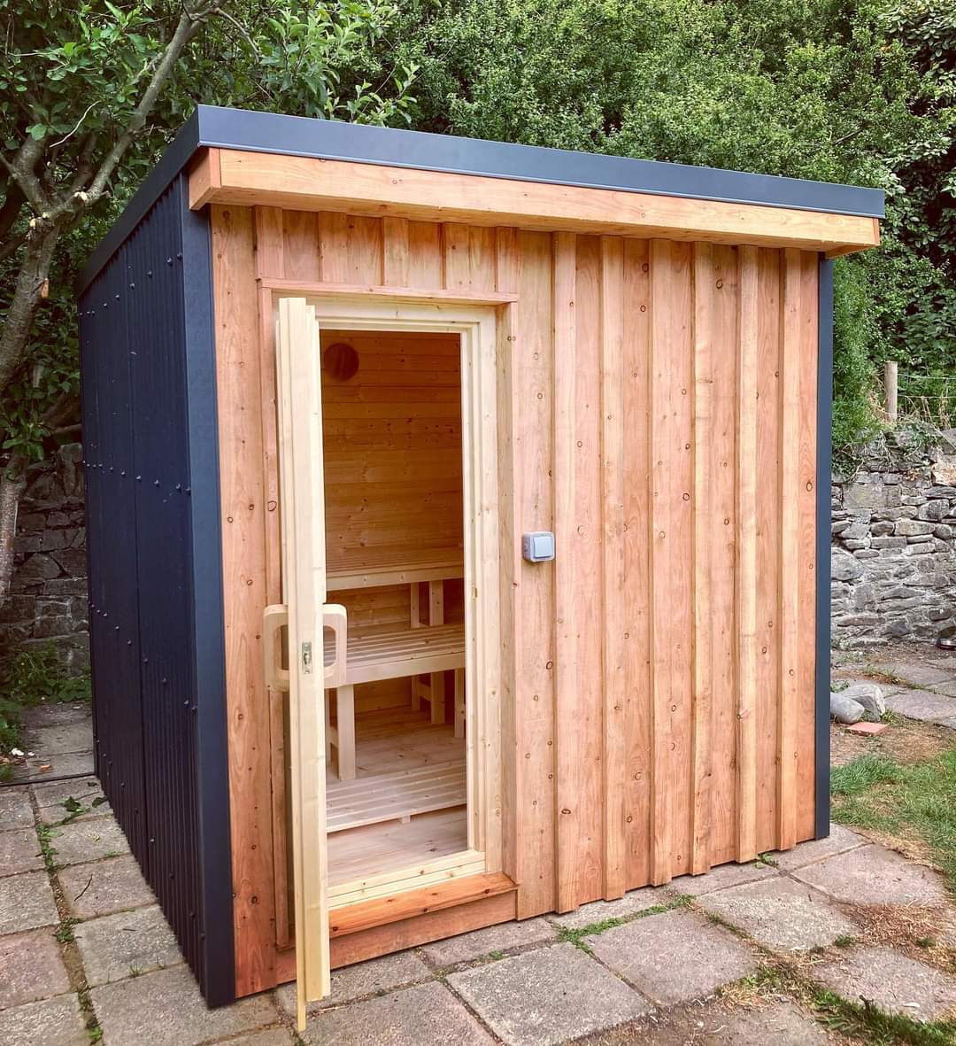 A simple but functional backyard sauna handmade entirely out of larch, pine and crinkly tin. With a versatile design, this could easily be adapted for a garden office/studio.

#larch #handmade #welshtimber #sustainability #madeinwales  #sauna #gardensauna #folly #gardenstudio