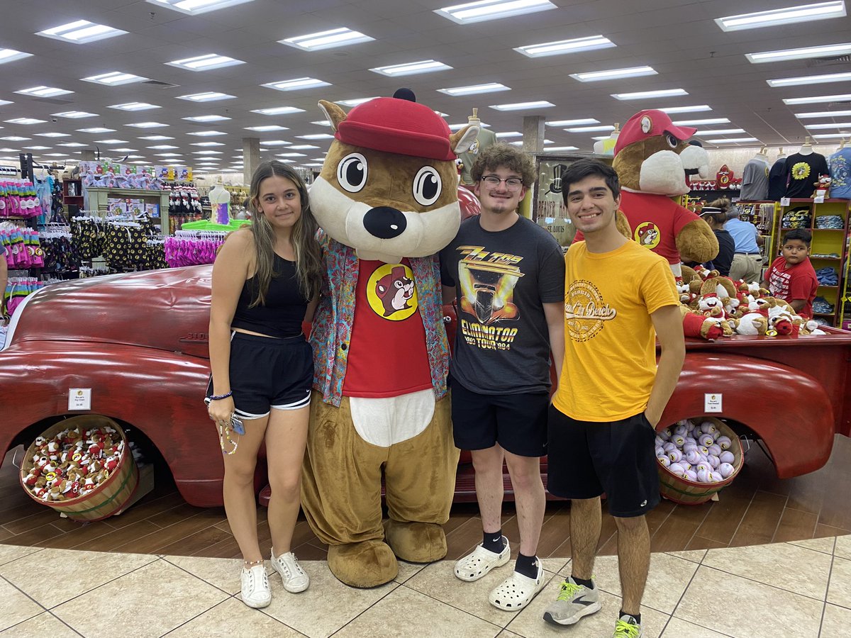 TSAPickens's tweet photo. Last stop before reaching the @NationalTSA Leadership Conference! @PickensHighGa @PickensCTAE #Buccees #TeamTSA https://t.co/bRWW6EdTh1
