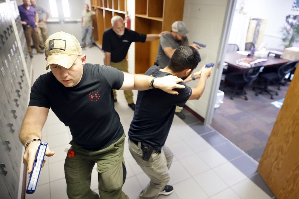 Dallas Morning News - LAW ENFORCEMENTWhat did they learn?
edition.pagesuite.com/popovers/dynam…