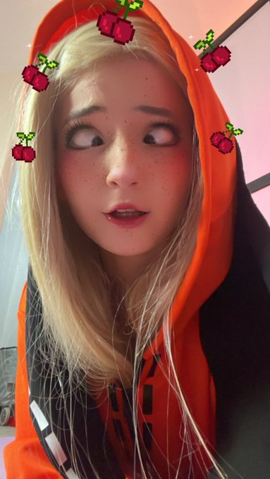 Hope u are having a nice Sunday 🍓 https://t.co/1hKA0EwPfy