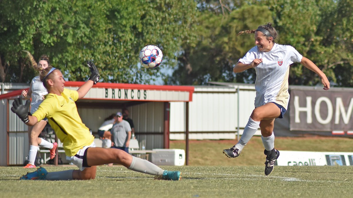 OKCSideFC's tweet image. Great game yesterday against @oklahomacityfc U21. For some of the team it was a homecoming back to their old stomping grounds at @mustangps #onside #stayonside