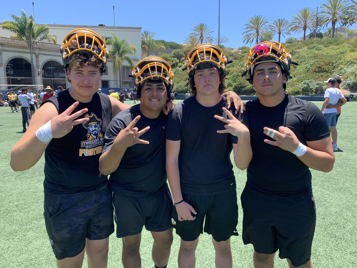 Thank you <a href="/USDFootball/">San Diego Football</a> and <a href="/Coach_CoryWhite/">Cory White</a> for the amazing camp where we came in 3rd out of 20 other schools <a href="/MissionBayFball/">Mission Bay Football</a> <a href="/LBCoachTate/">Coach Tate 🏁</a> <a href="/TeddyBuettner/">Teddy Buettner</a> <a href="/Kwest386/">Kai West</a> <a href="/ThomasCookJr/">Thomas Cook Jr</a>