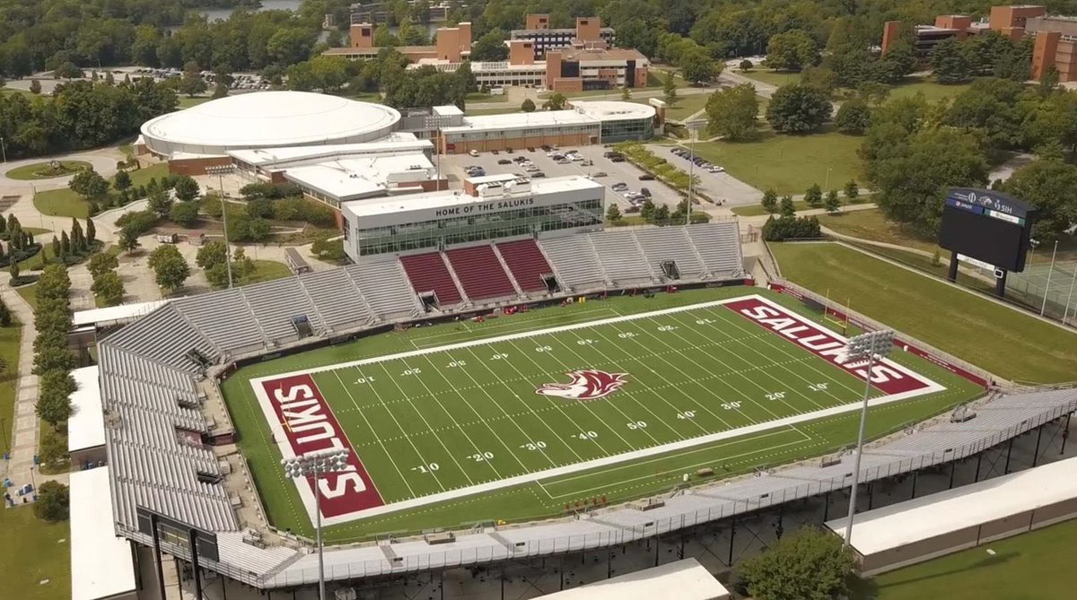 eyerman01's tweet image. After an amazing talk with @CoachDGibson I am blessed to have received my second Division 1 offer to Southern Illinois University! 
@17NickHill @SIU_Football @ARCBeaverBall @CoachChavis07 @thompsonsctg
