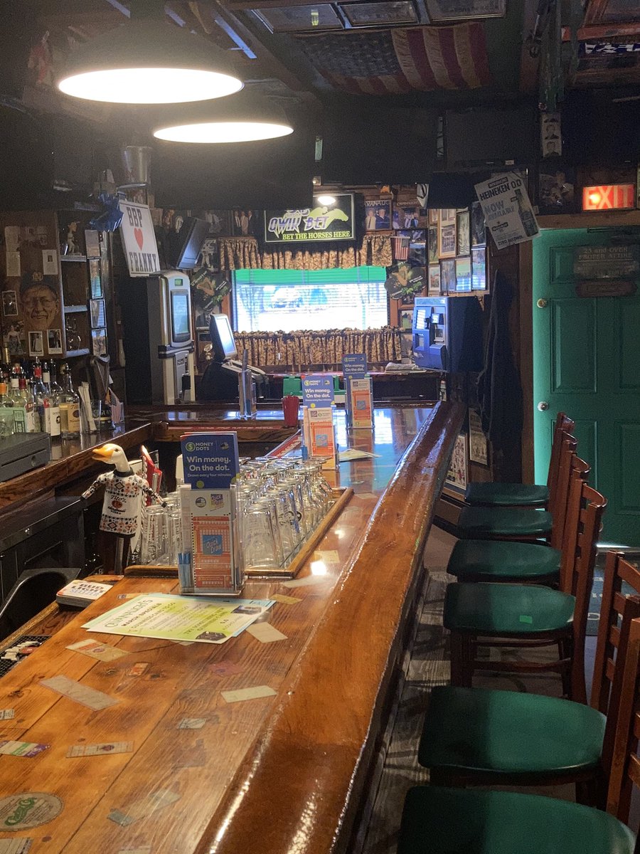 CavanaughsPub's tweet photo. Sunday dinner specials, kitchen open till 9:30pm. Sunday 2 for 1 wings all day. #beerofthemonth #burgers #yumonli #steaks #onoinsoup #longisland #otb #porterhouse #bluepoint #bayport #sayville #holbrook #pub #bpfd #irishpub #budlightseltzer #cavs https://t.co/3ovO9FBTJl