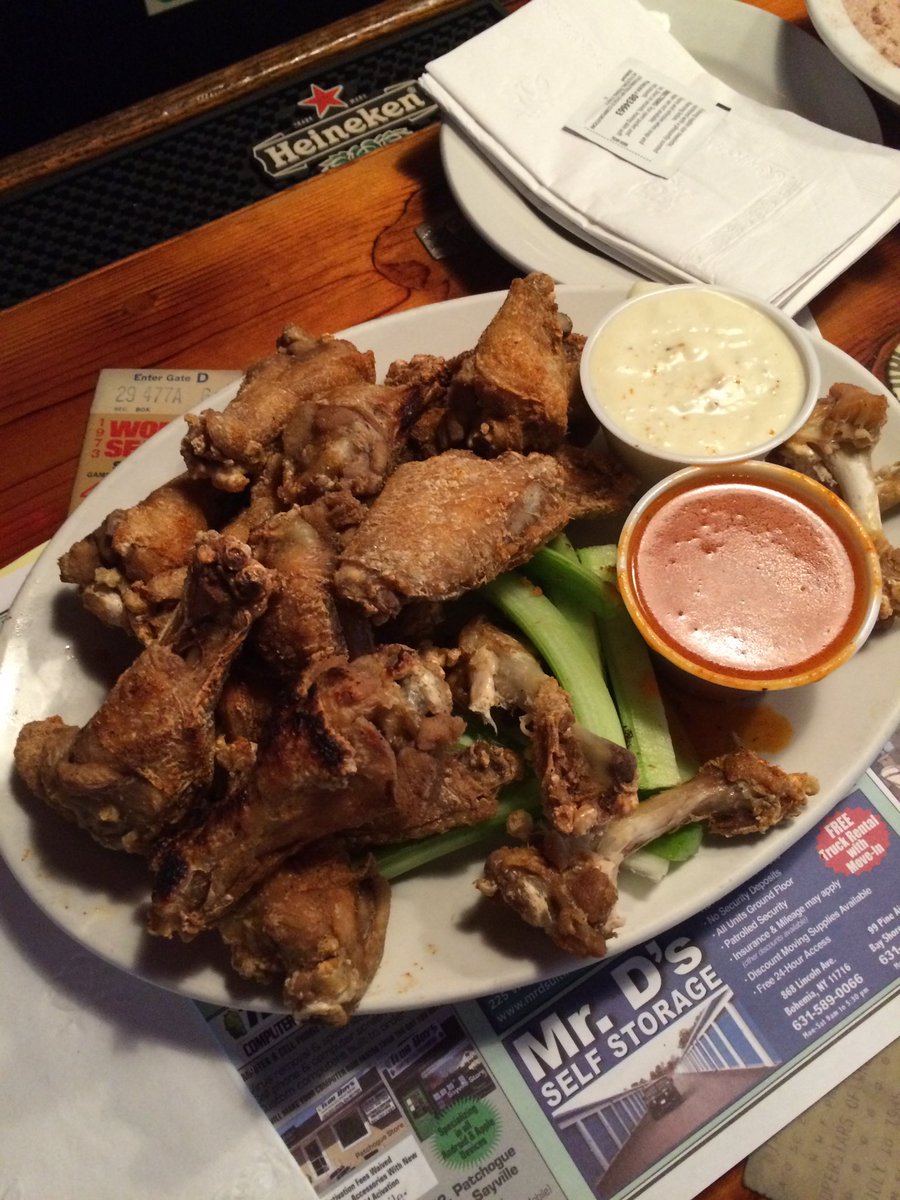 CavanaughsPub's tweet photo. Sunday dinner specials, kitchen open till 9:30pm. Sunday 2 for 1 wings all day. #beerofthemonth #burgers #yumonli #steaks #onoinsoup #longisland #otb #porterhouse #bluepoint #bayport #sayville #holbrook #pub #bpfd #irishpub #budlightseltzer #cavs https://t.co/3ovO9FBTJl