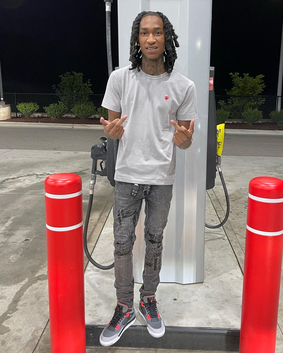 GloBoyJune220's tweet photo. Word Around The Town We Strapped Bad n Got Racks💯⛈ https://t.co/2cWlmBJxJa
