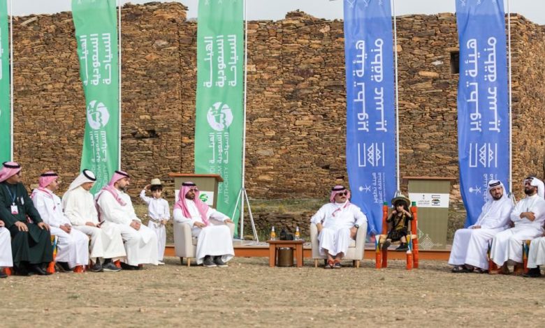 برعاية كريمة من صاحب السمو الملكي أمير منطقة عسير ورئيس مجلس إدارة هيئة تطويرها، أبرمت هيئة تطوير منطقة عسير والهيئة السعودية للسياحة؛ يوم الخميس الموافق ٢٦ مايو الجاري، في قرية زبنة بمنطقة عسير؛ مذكرة تفاهم تهدف لتعزيز مكانة منطقة عسير كوجهة سياحية عالمية.