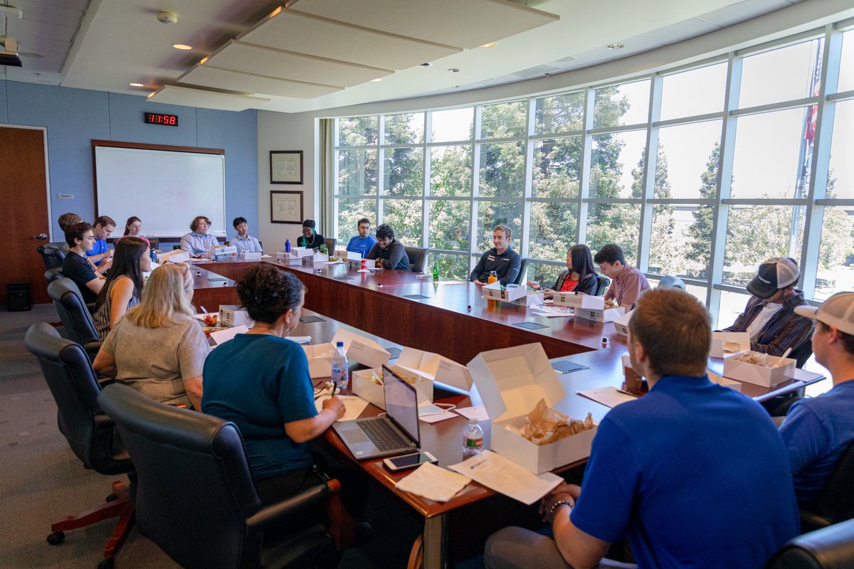 JamesRoe_IE's tweet image. Enjoyed spending time in California this week with the @topcon_today summer interns. 
A group full of Data engineers, Aerospace engineers and Marketing students. The future of #topcontechnology is in good hands. 
•
#datayourway