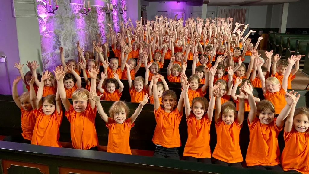 Hallo Welt! Wir wünschen Euch alles Gute und freuen uns schon auf das Video zu unserem Videodrehwochenende! @musicalschule #ahrensburg #platinumjubilee #nofilter <a href="/haukewendt/">Hauke Wendt</a> @mceshows