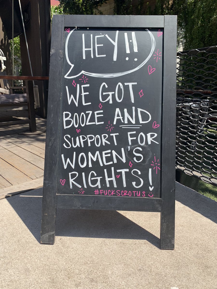 tdigiacinto's tweet photo. This is my kinda place. #stayweirdaustin #RoeVsWade #fuckscrotus https://t.co/K3E0pBiHTN