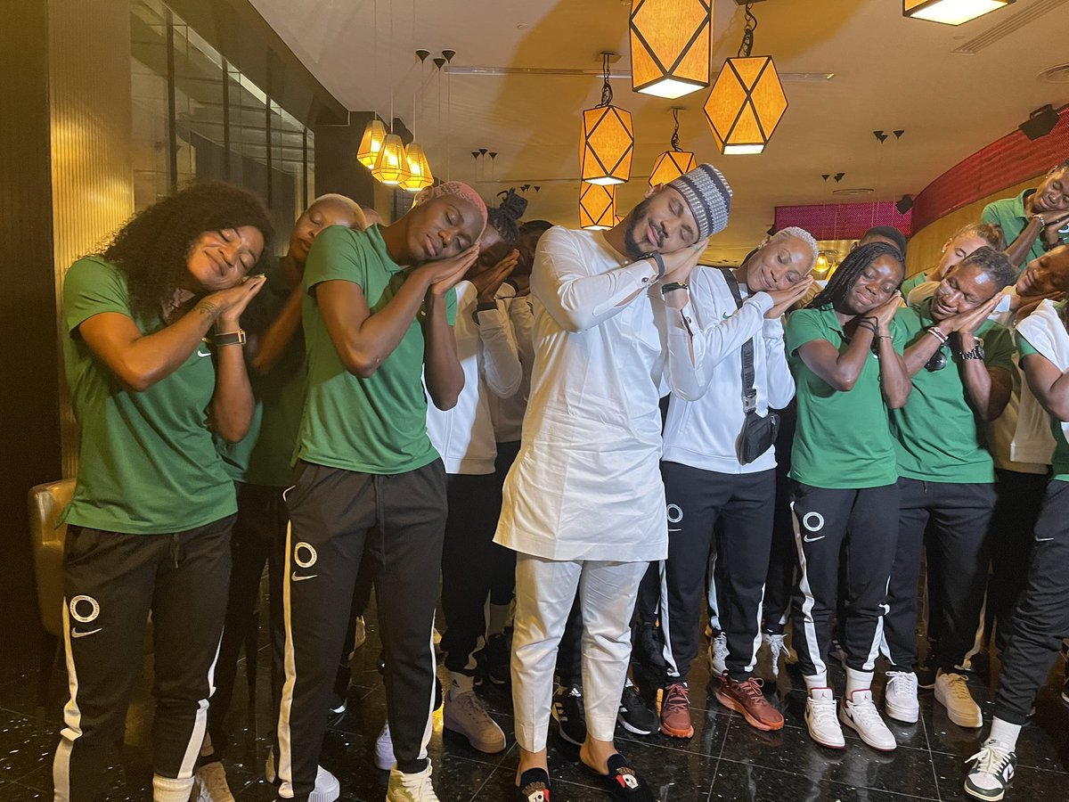 ozo_chukwu's tweet photo. Had to HIT the @StephenCurry30 Night Night celebration with the SUPER FALCONS. #stephcurry #NightNight https://t.co/hyQd5IThbx