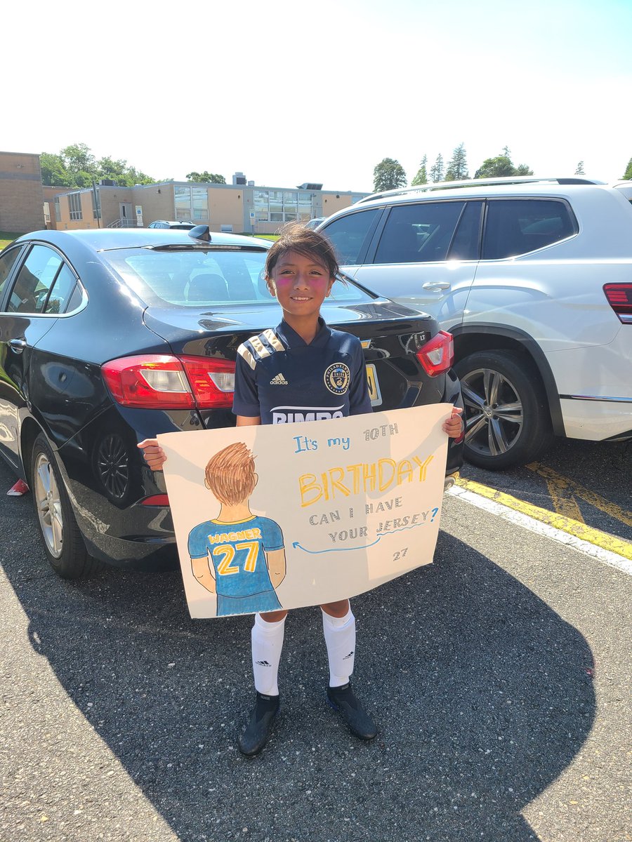JanethDaisy's tweet photo. Hope my baby gets her birthday wish! #DOOP 
@PhilaUnion 
@PhilaUnion 
@PhilaUnion https://t.co/fMmFR8lCop