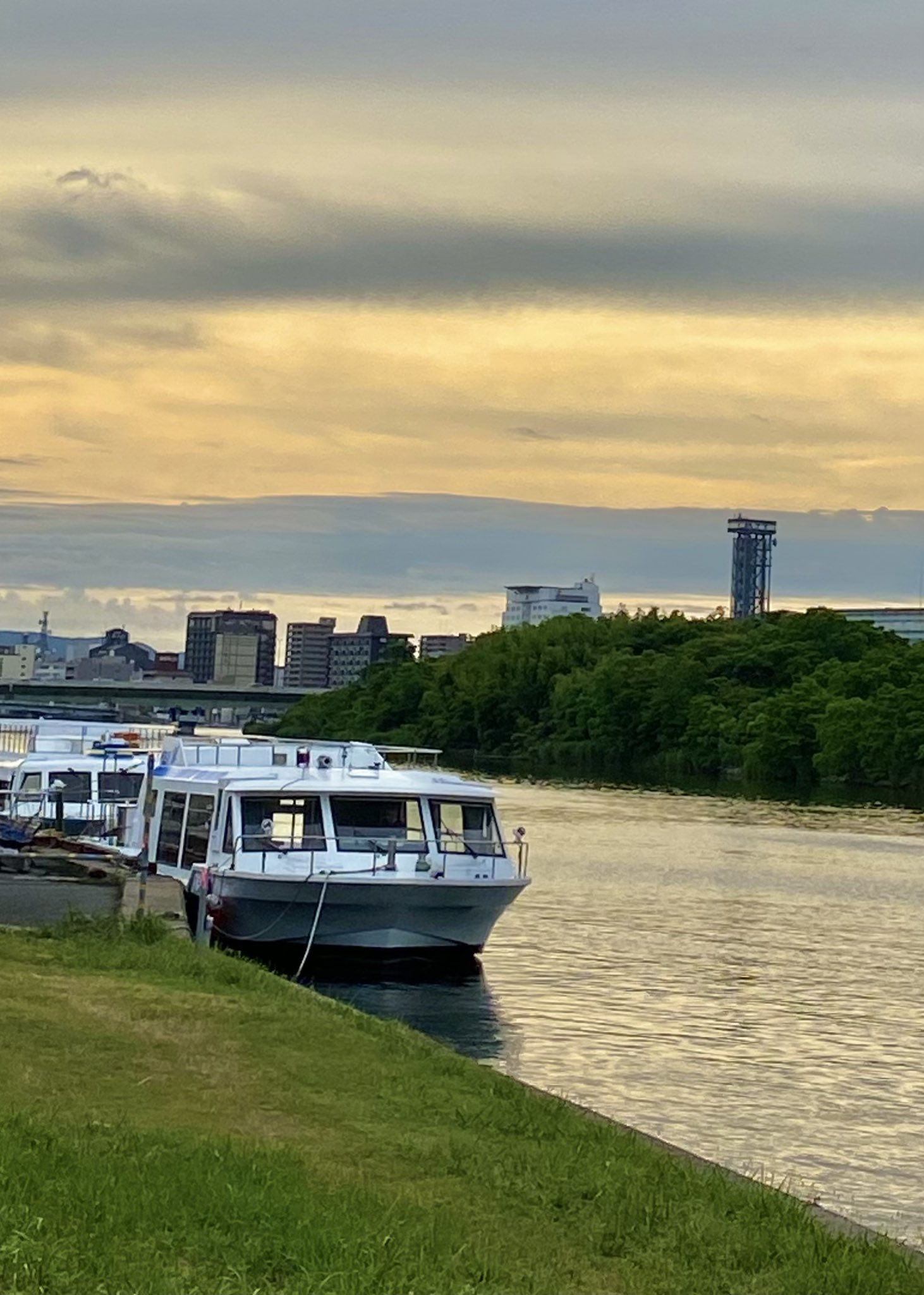 はなうた おはようございます 観光遊覧船 で 大橋川 宍道湖からの景色を堪能できます 水の都 松江 未体験なので 今後 誰かをウェルカムして案内する時にでも 地域の魅力 を見つけていきたい T Co Plgo84giet Twitter