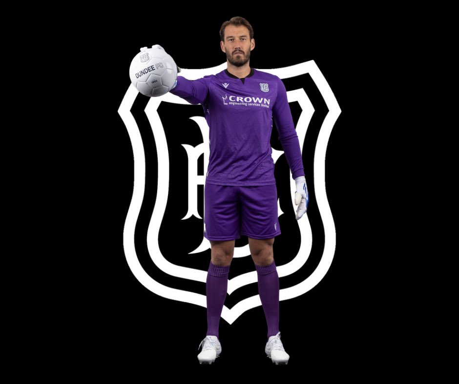 thedarkblueside's tweet photo. @DundeeFC NO.1 @AdamLegzdins 👌💙 https://t.co/07Jo7Ydv8p