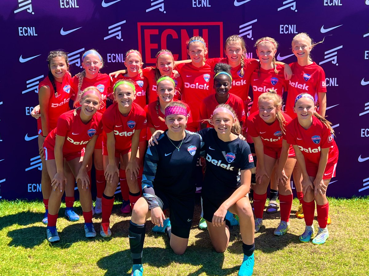 91 degrees here in Seattle. We’ve trained for this 🔥 
#ECNLPlayoffs <a href="/TNSoccerClub/">Tennessee Soccer Club</a> <a href="/TSCECNL/">Tennessee Soccer Club ECNL</a> @TSCGKProgram #developingexcellence