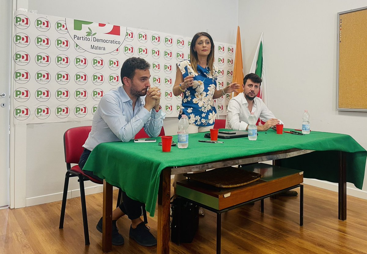 DemocraticheBas's tweet photo. In onore della serata dedicata a David Sassoli,le Democratiche di Basilicata,il @PdBasilicata e i @BasilicataGD hanno incontrato l’Europarlamentare @pinapic. Un occasione di confronto su temi importanti come il Pnrr,Next generation Eu e dell’importanza di valorizzare i  territori https://t.co/pJABivryhn