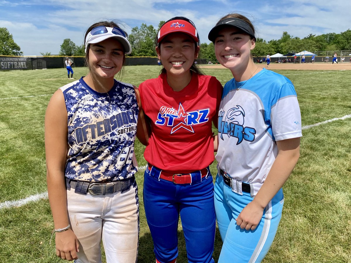 UABearsSB's tweet photo. PLAYERS AND ALUMNI: Show us where you’re playing travel ball this summer! Great to see @lthornton2024, @marleejupp and @drewgcarlton this weekend in Pickerington. #GoBears https://t.co/vHHPxMbsKt