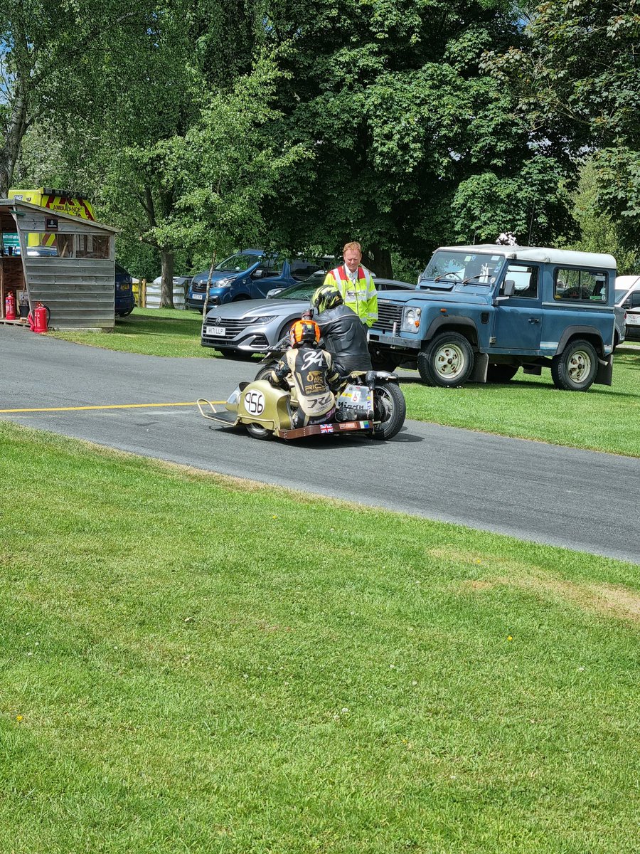 What a day I've had at the Prescott bike festival 😍
Raising money for a fantastic cause #bloodbikes
#3wheelers #sidecars #hillclimb