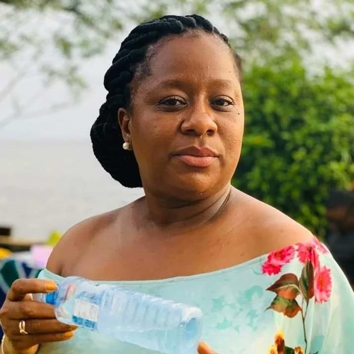PIGroupSL's tweet photo. The Award winning @asmaakjames is part of the Crystal Clear Movement. Be like Asmaa. #bbc100women #journalist #awardwinning #genderactivist #girlsrights #madeinsierraleone #Freetown #localcontent #economicempowerment #entrepreneurship https://t.co/WXW3YWsWok