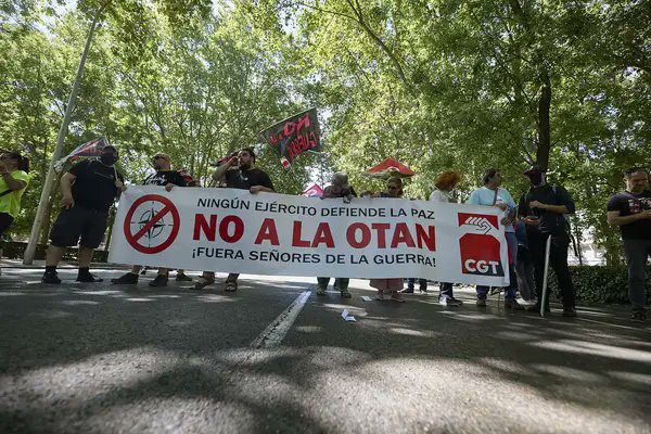 #NoMasOtan Una multitud de más de 2.000 personas protestaron en Madrid, España contundentemente contra la Cumbre de la OTAN que se celebrara en ese país. 🧵 #26Junio #VacúnateContraLaCovid @estr3mao1411 @PepeBlessJah @friveroosuna @PartidoPSUV @bricspsuv @fmln19 @NomoreOtan