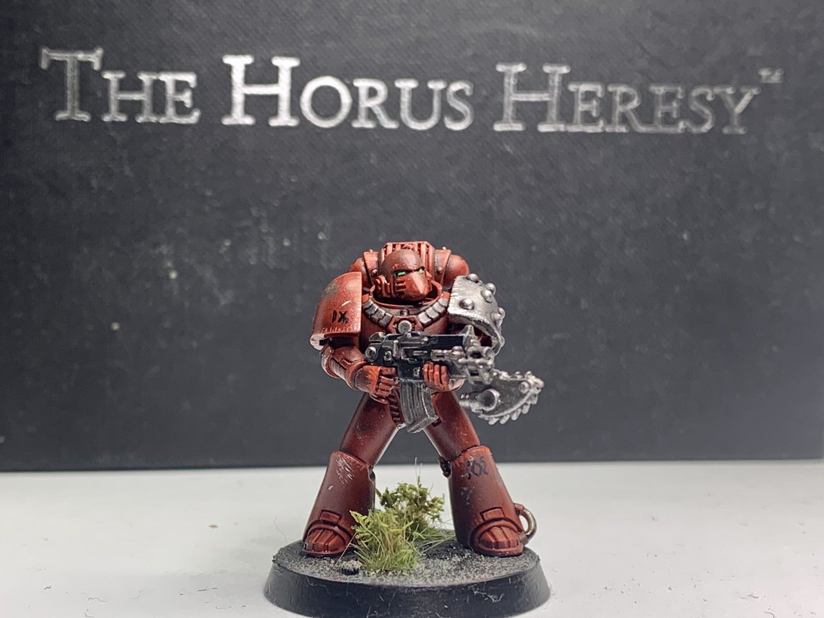 PrinceofBielTan's tweet photo. ‘I am my father’s son, and always will be. 
I am the angel of his pure wrath’ 

Completed my Blood Angels Test Marine. 

Very out of my comfort zone here. 
I’ve dabbled with scratches, chipping and (light) weathering. 

#HorusHeresy 
#WarhammerCommunity https://t.co/QAFiyTED6g