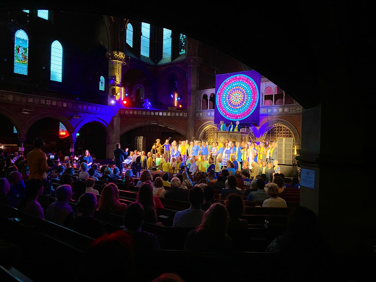 jumokefashola's tweet photo. Fabulous night hosting the #SingingOurlives concert by @Together_Create which brought together 100’s of voices under one roof at @UnionChapelUK to mark finale of #RefugeeWeek2022 Amazing team effort led by #HollyJones @JeremyHaneman #DavidStephenson  et al…Bravo all! 👏🏾👏🏼👏🏿👏🏽 https://t.co/TSULAu4fiU