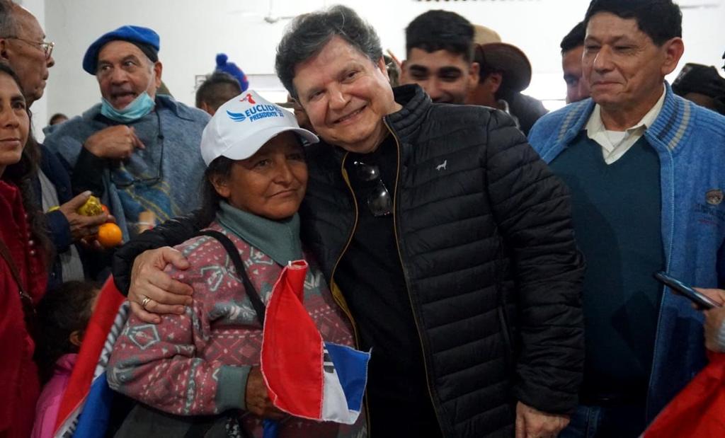 Renace la esperanza de un #Paraguay con oportunidades para todos. La #NuevaRepública es la voz de todos los sectores olvidados de la sociedad, mi compromiso con cada uno de ustedes. 

En Capiibary, gran encuentro con organizaciones campesinas, indígenas y dirigentes sociales.🇵🇾