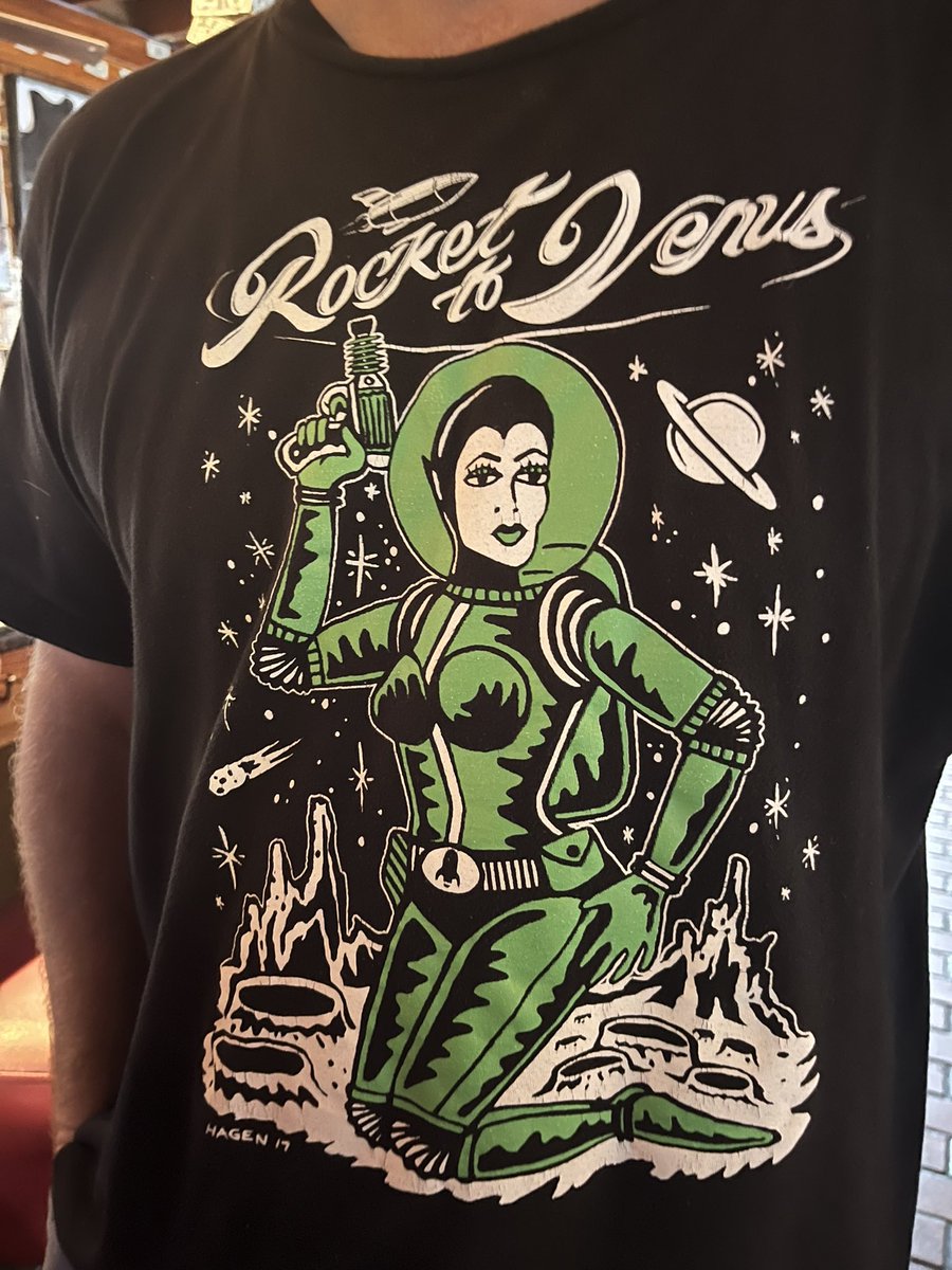 danihoymusic's tweet photo. Fun memory of Hamden in Baltimore #rockettovenus https://t.co/QWwQp2hZ43