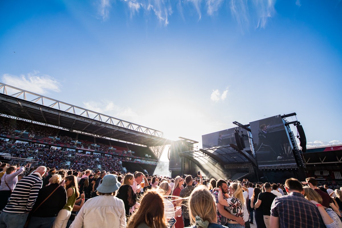 𝗙𝗮𝗿𝗲𝘄𝗲𝗹𝗹 𝗬𝗲𝗹𝗹𝗼𝘄 𝗕𝗿𝗶𝗰𝗸 𝗥𝗼𝗮𝗱 💛

Two nights, two INCREDIBLE shows! ✅ 

#EltonFarewellTour | <a href="/eltonofficial/">Elton John</a>