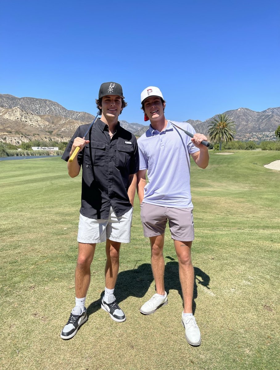 lmgriffjohnson's tweet image. went golfin w my dude