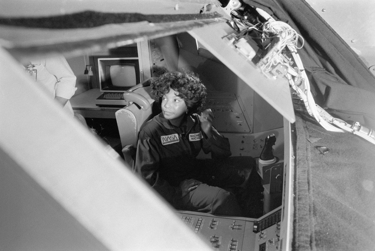 MANT_Astro's tweet photo. 🇭🇺
#nichellenichols #nasa 
„Az űrprogramunk a jövőnk. Még el sem kezdtük" - mondja Nichelle. 
Saját szavaival mesél erről az időszakról:
https://t.co/2KQZlNfbH8
🇬🇧
"Our space programme is our future. We haven't even started yet"-Nichelle said https://t.co/iJeAk7cu1L