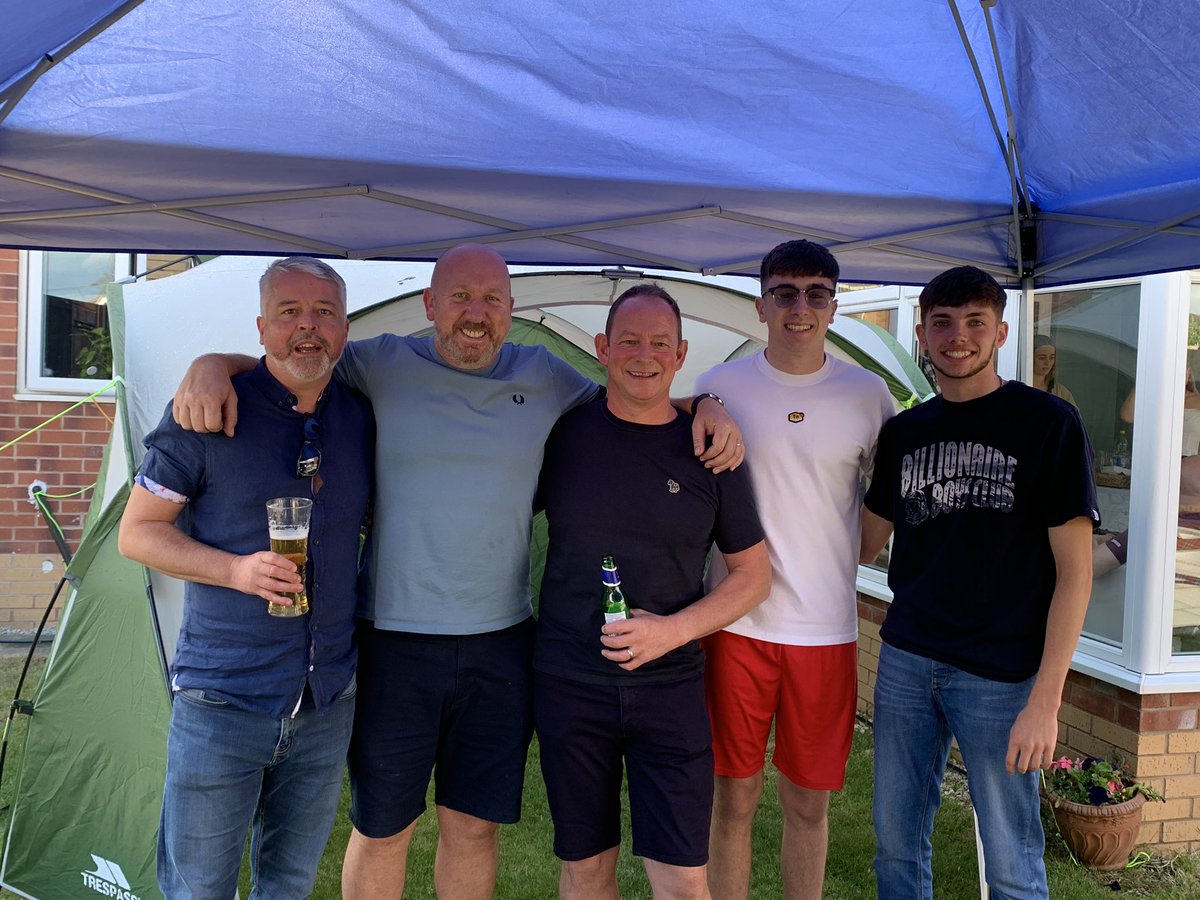 jowilson_ignite's tweet photo. Such a fabulous weekend ๐ฅณ celebrating friends birthdays ๐ฅ Iโm a big believer in work hard and play hard โค๏ธ life is for love, fun, friends, family and making memories ๐ #strawberrygirls #friendship #FriendsForever #party #love #laughter #funnybones #sambucca #TortillaChallenge https://t.co/An9Agvl9ev